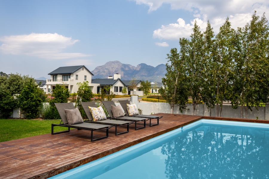 5 Bedroom Property for Sale in Val De Vie Estate Western Cape